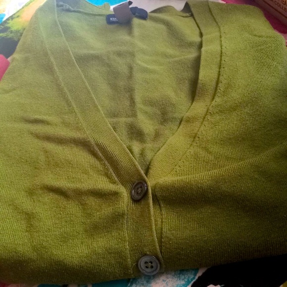 Sweater - Picture 4 of 6